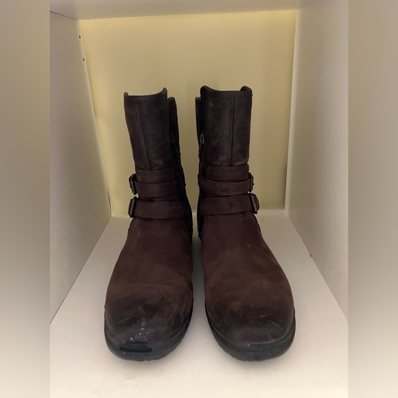 UGG Simmens Stout Leather Wool Sherpa Fur Lined Boots bootie Women Size 11 UGGS - Picture 8 of 8